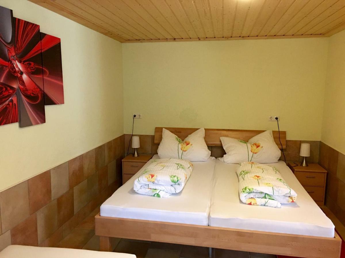 Ferienwohnung Am Grunbach Ратен Екстер'єр фото